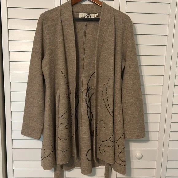 Anthropologie Tan Cardigan with brown Accents 100% wool - Picture 11 of 11